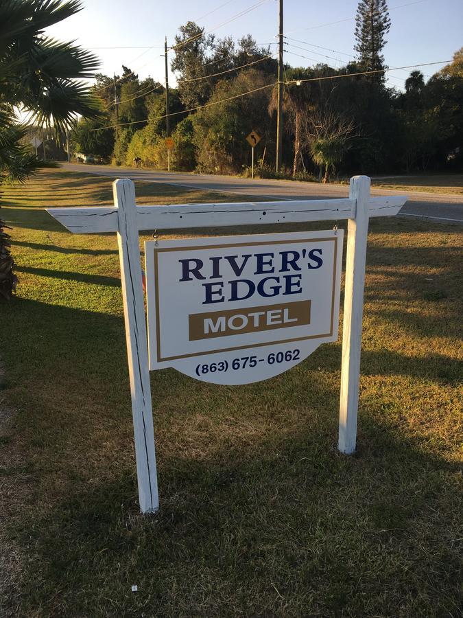 The Rivers Edge Motel LaBelle Exterior photo